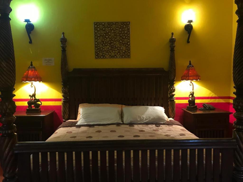 مبيت وإفطار غوادالاجارا Casa Campos المظهر الخارجي الصورة